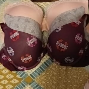 3 bras 2 Victoria secret size 36D
